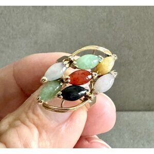 14K Yellow GOLD + 5 Color JADE COCKTAIL RING Size 7.5 Mid-Century 7 Stones Vntag